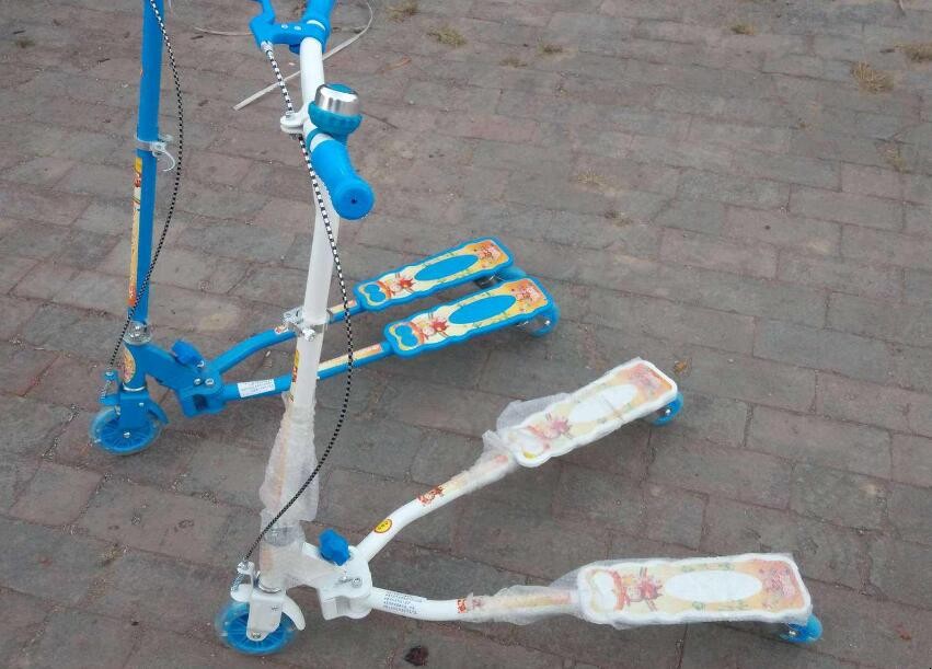 儿童蛙式滑板车