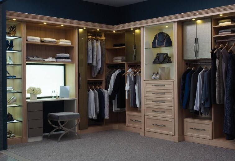 衣帽间和衣柜的差别是什么 衣帽间