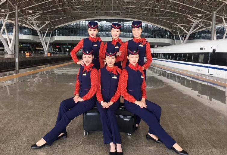 高铁乘务员有视力要求吗
