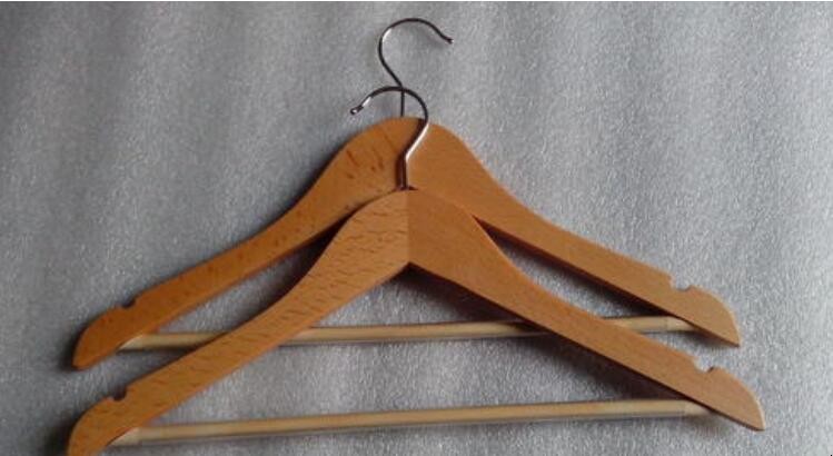 如何选购质量好的木衣架 木衣架