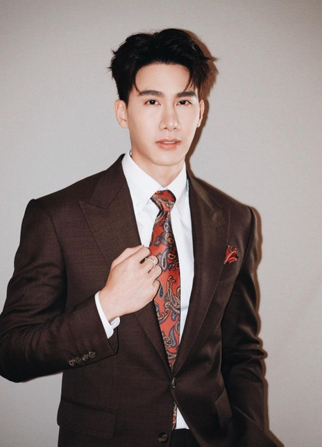 巴功·他那瓦凌猜 Pakorn Thanasrivanitchai 巴功·他那瓦凌猜 Pakorn Thanasrivanitchai