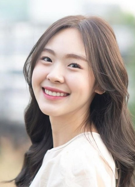 婉维茉·珍萨瓦米缇 Wanwimol Jensawamethee วรรณวิมล เจนอัศวเมธี / Wanwimol Jaenasavamethee / June