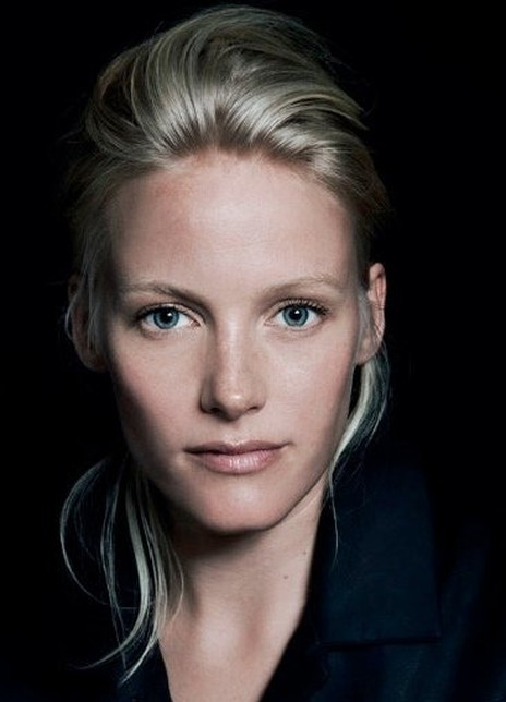 劳拉·布林 Laura Birn 劳拉·比恩 劳拉·伊芙琳娜·比恩 Laura Eveliina Birn