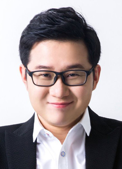卢真 Zhen Lu 