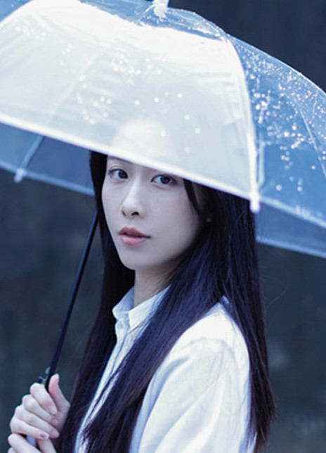 钟艺云 Yiyun Zhong 