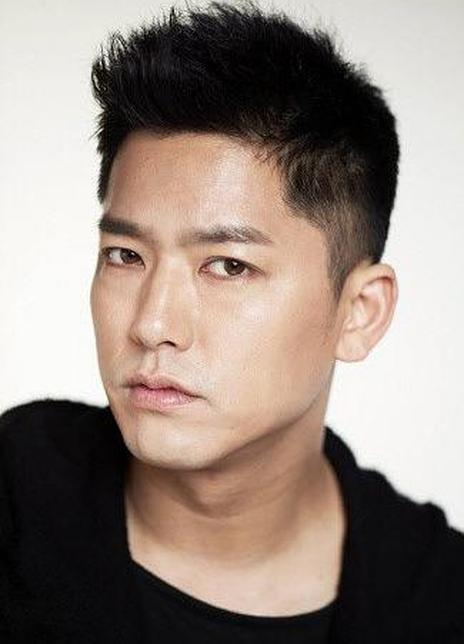 李龙宇 Yong-Woo Lee 이용우