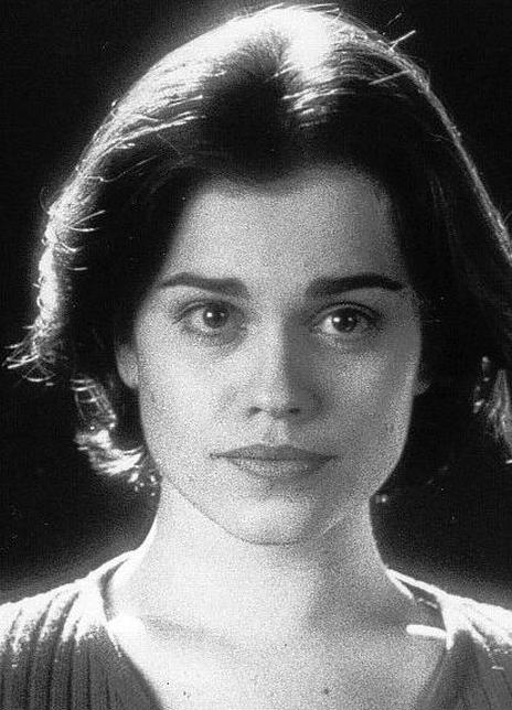 维罗妮卡·瓦尔加 Veronika Varga 