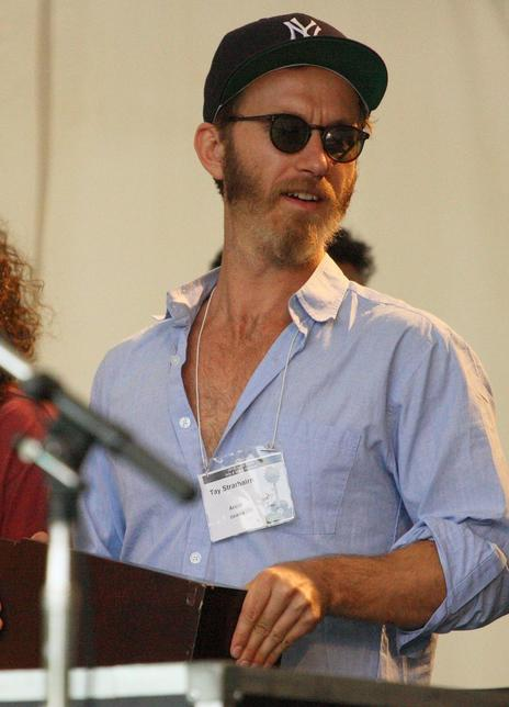 泰·斯特雷泽恩 Tay Strathairn 