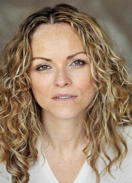 安娜-露易丝·普拉曼 Anna-Louise Plowman 