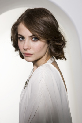 薇拉·贺兰德 Willa Holland Willa Joanna Chance Holland