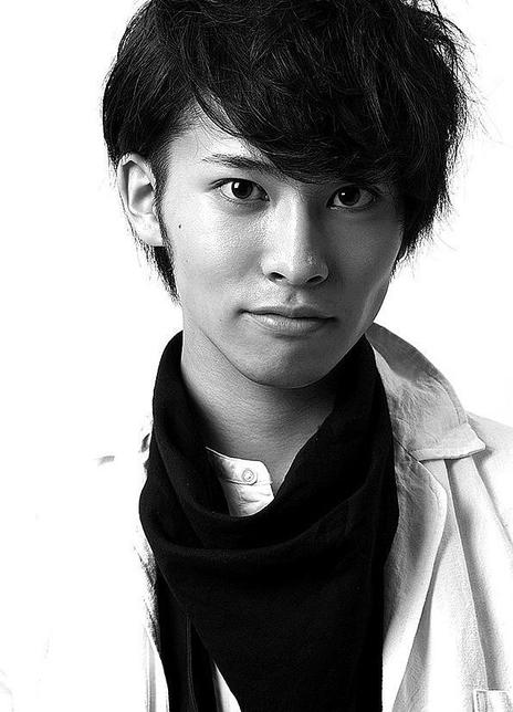 平埜生成 Hirano Kinari 平埜 生成 