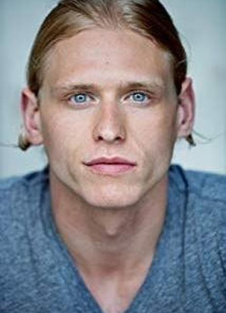 尼古拉斯·罗根 Nicholas Logan 