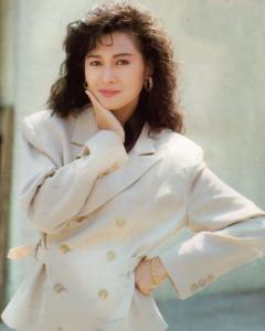 麦翠娴 MAGGIEBERRY Tsui Han Mak