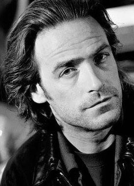 詹姆斯·麦卡弗里 James McCaffrey 