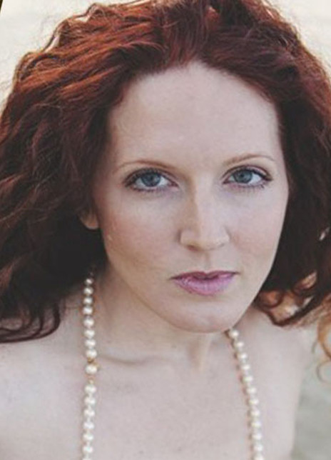 卡特里娜·E·珀金斯 