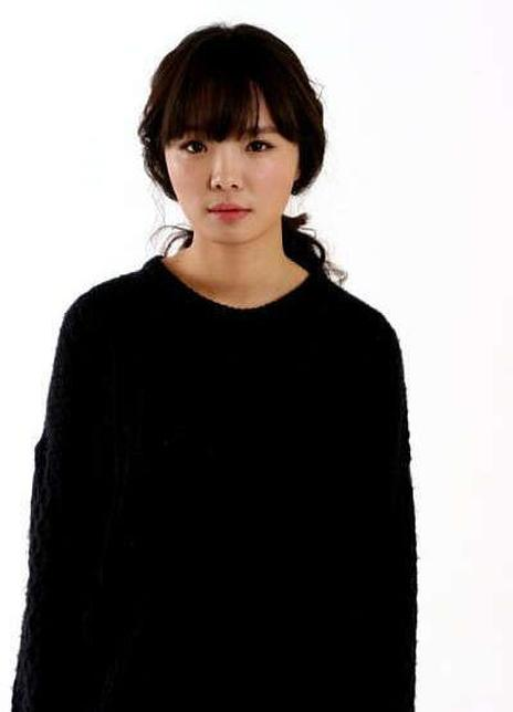 韩松伊 Song-hee Han 한송희