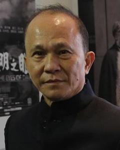 吕小龙 黄健龙 Bruce Le