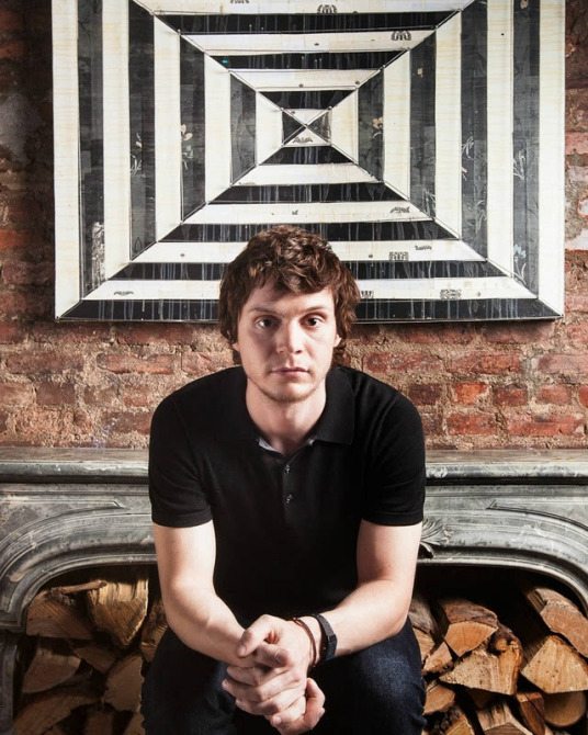 伊万·彼得斯 Evan Peters Evan Thomas Peters