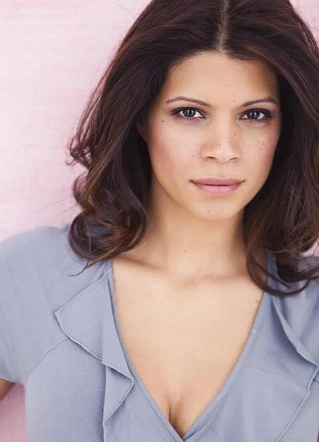 安德里亚·纳维多 Andrea Navedo 