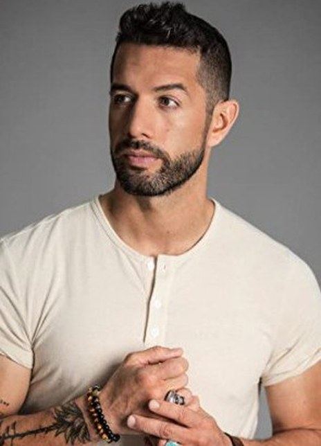 巴亚尔多·德·穆古拉 Bayardo De Murguia 