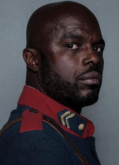 查尔斯·欧比 Chris Obi 