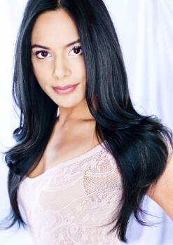 妮可·翁布雷布埃诺 Nicole Hombrebueno 