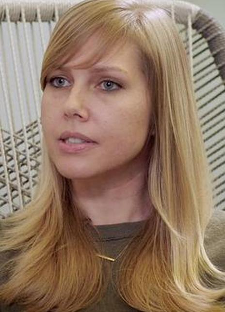 卡特琳·C·霍洛威 Katelin C. Holloway Katelin Cruse Holloway