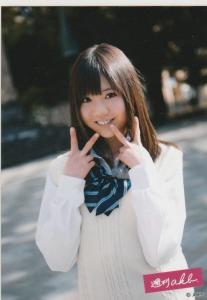 仲俣汐里 なかまた しおり SHIORI NAKAMATA 仲俣汐里 なかまた しおり SHIORI NAKAMATA