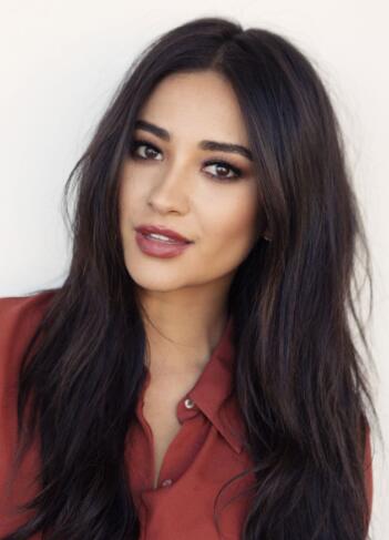 薛·米契尔 Shay Mitchell 