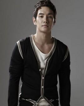 黄伦硕 Hwang Yoon Suk 焕熙 황윤석