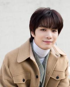 金钟炫 JR 김종현 Kim Jong Hyun 金钟炫 JR 김종현 Kim Jong Hyun