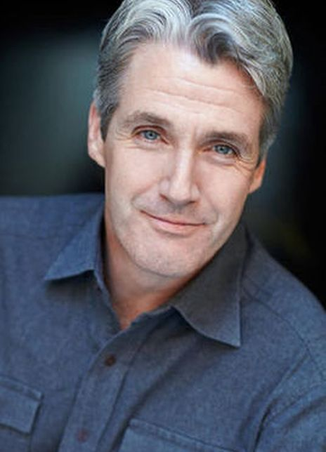 布鲁斯·丁斯莫尔 