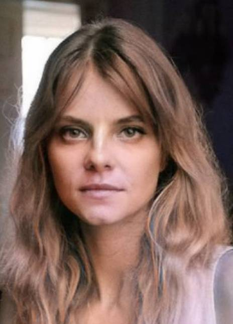 尤莉·贾卡比 Juli Jakab 