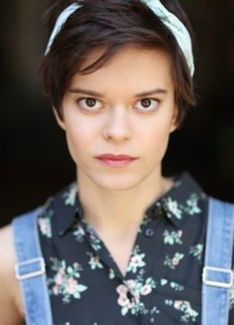 伊丽莎白·辛克勒 Elizabeth Hinkler 