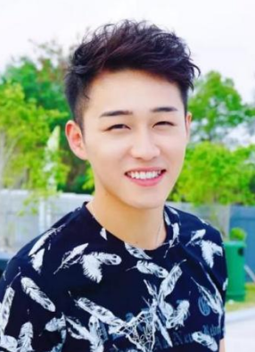 容天佑 Tin-yau Yung 