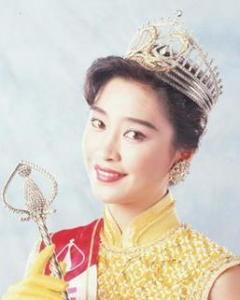 卢淑仪 Emily；Monica Lo Suk-Yee