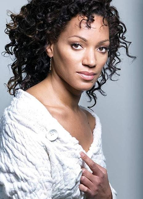 凯伦·霍尔尼斯 Karen Holness 