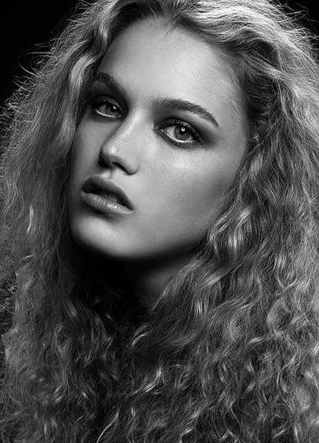 达娜·德罗里 Dana Drori 