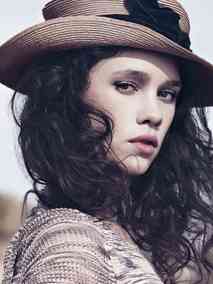 阿斯特丽德·伯格斯·弗瑞斯贝 Astrid Bergè s-Frisbey