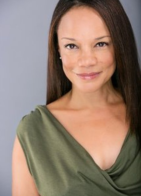 维维安·弗莱明·阿尔瓦雷斯 Vivian Fleming-Alvarez 