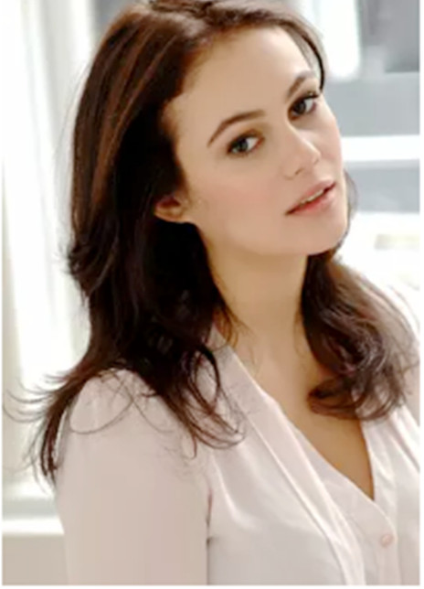 迪纳·什瓦比 Dina Shihabi 迪纳·什瓦比 Dina Shihabi