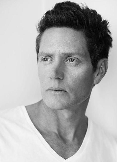 内森·佩吉 Nathan Page 