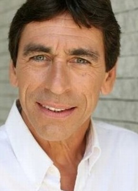 尼古拉斯·卡迪 Nicholas Kadi Nameer El-Kadi