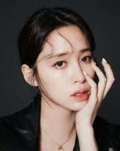 欧阳妮妮 Nini Ouyang Nini