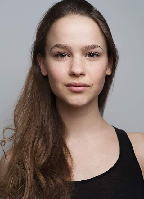 克拉拉·卢嘉 Clara Rugaard Clara Rugaard-Larsen