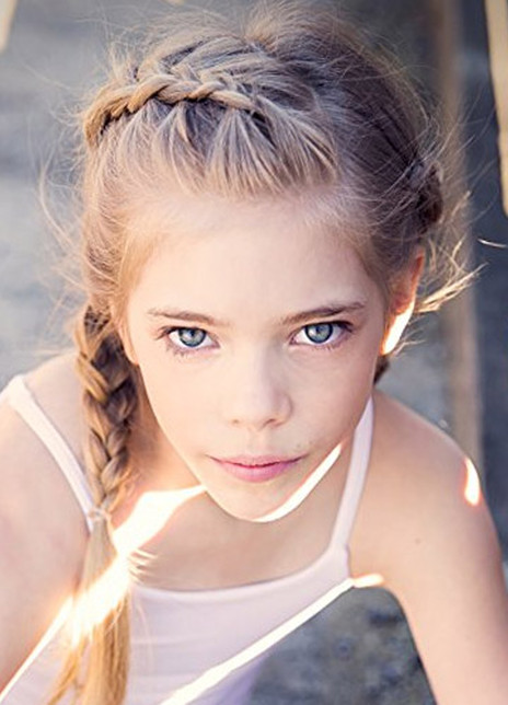 艾尔·麦金农 Elle McKinnon 