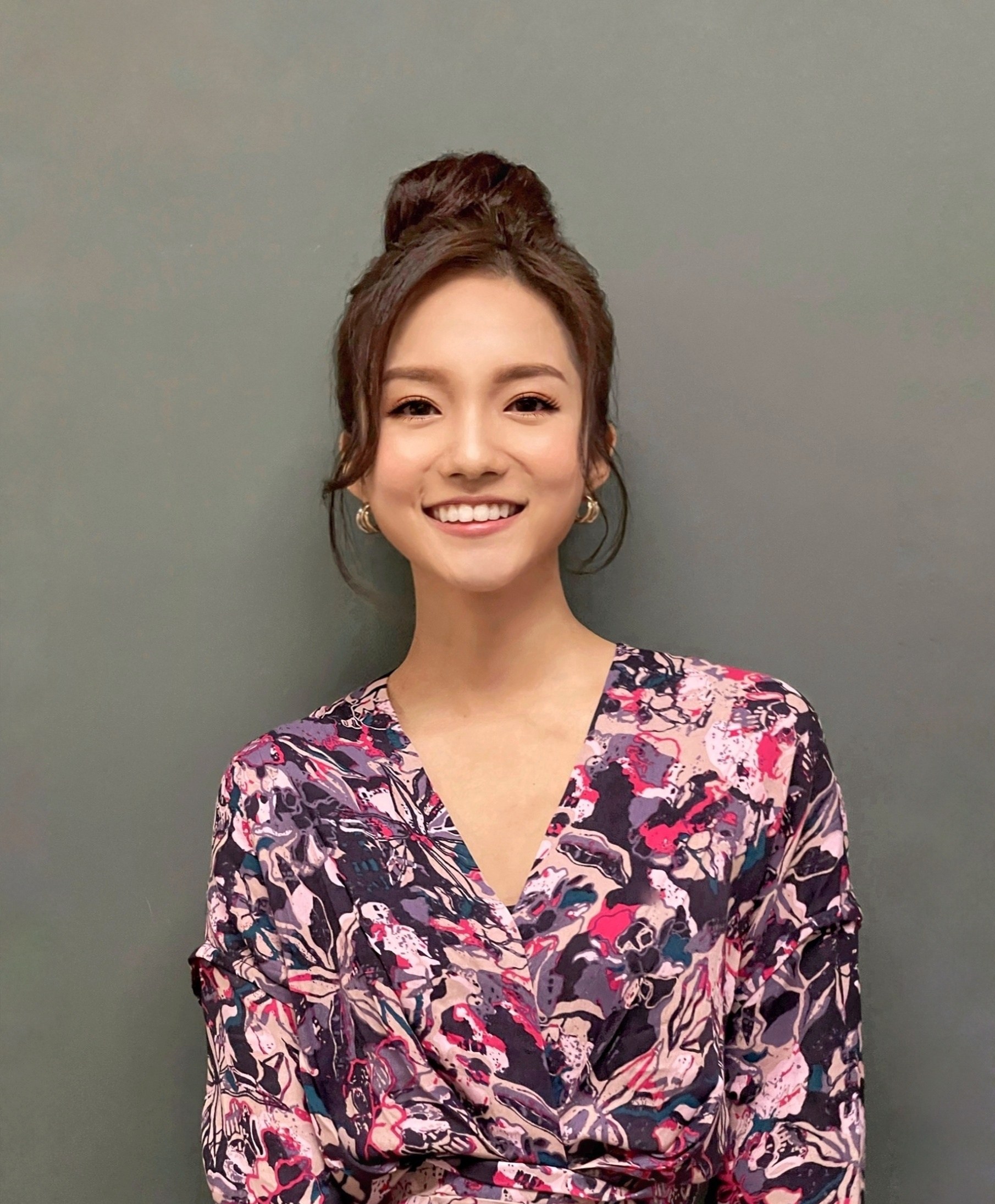 邓卓殷 Amber Tang