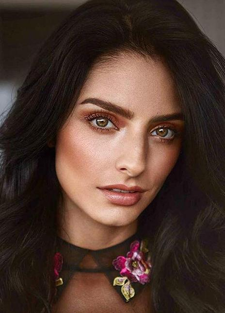 阿斯琳·德尔贝 Aislinn Derbez 阿斯琳·德尔贝 Aislinn Derbez