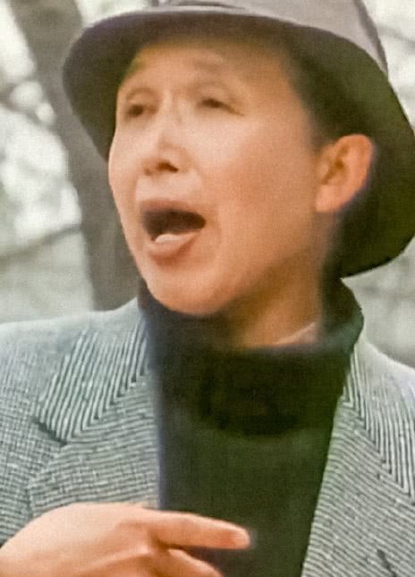 黄文捷 Wenjie Huang 