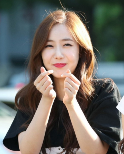 黄恩妃 信飞 황은비 Hwang Eun Bi